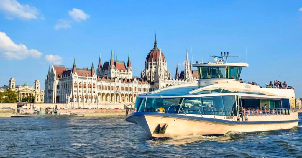 Excursie pe Dunăre in Budapesta croaziera