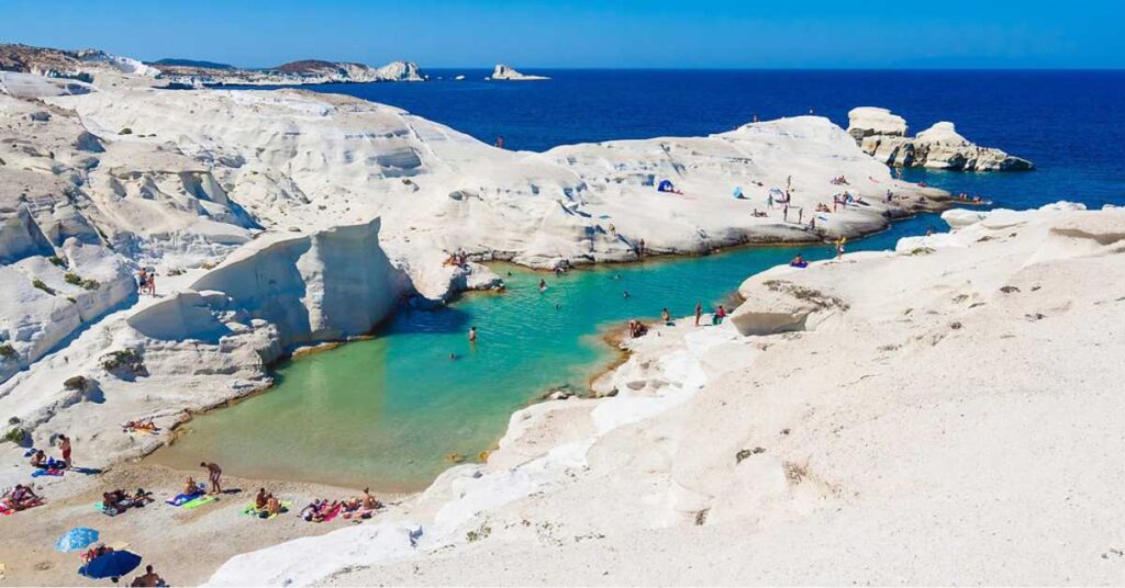 Sarakiniko - top plaje din Grecia 