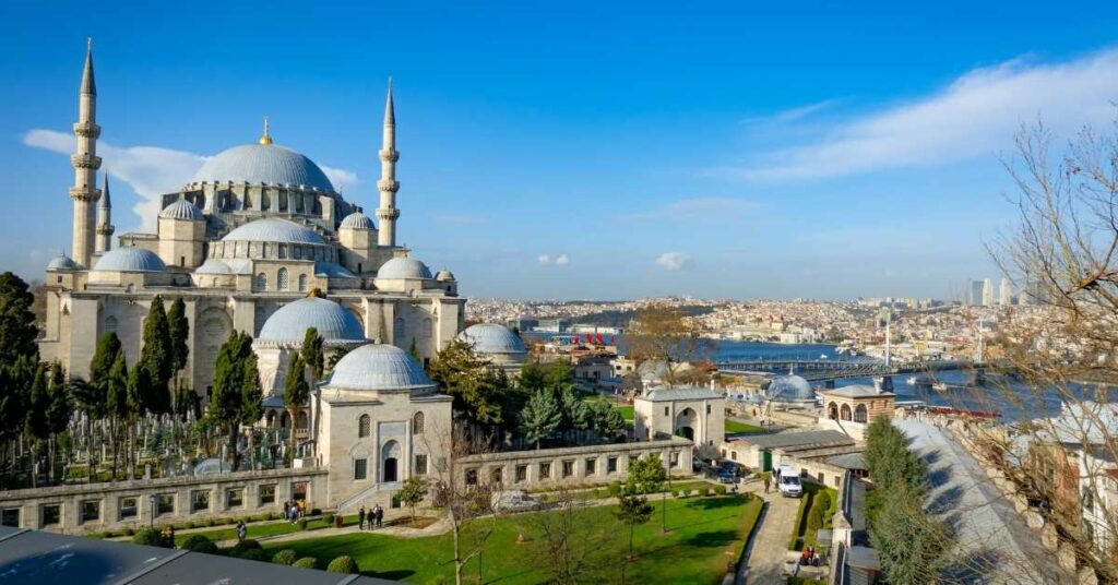 Moscheea Suleymaniye (Süleymaniye Camii) top loc de vizitat in Istanbul