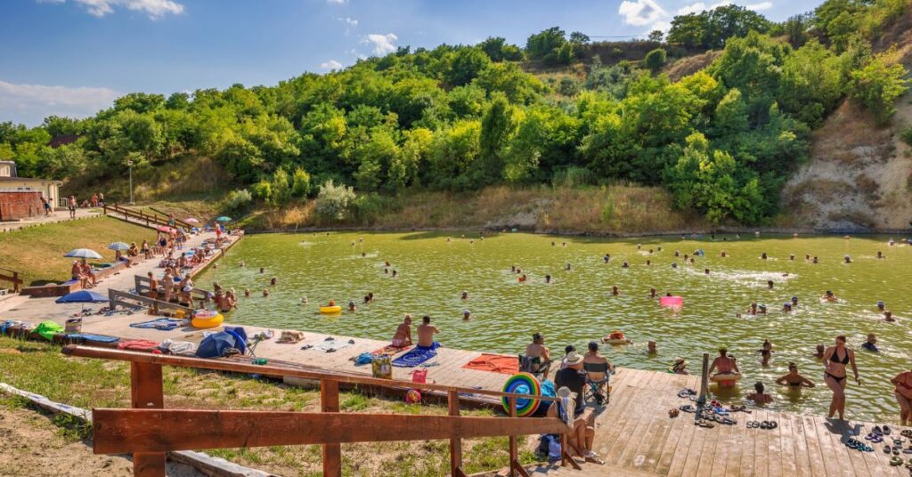 Băi balneare și ape sărate în România beneficii
