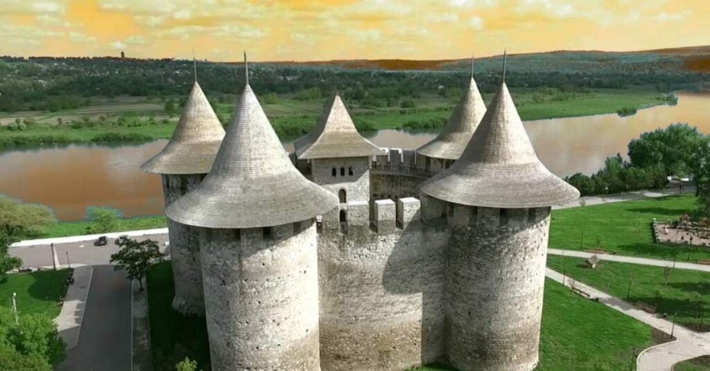 locuri de vizitat în Moldova Cetatea Soroca