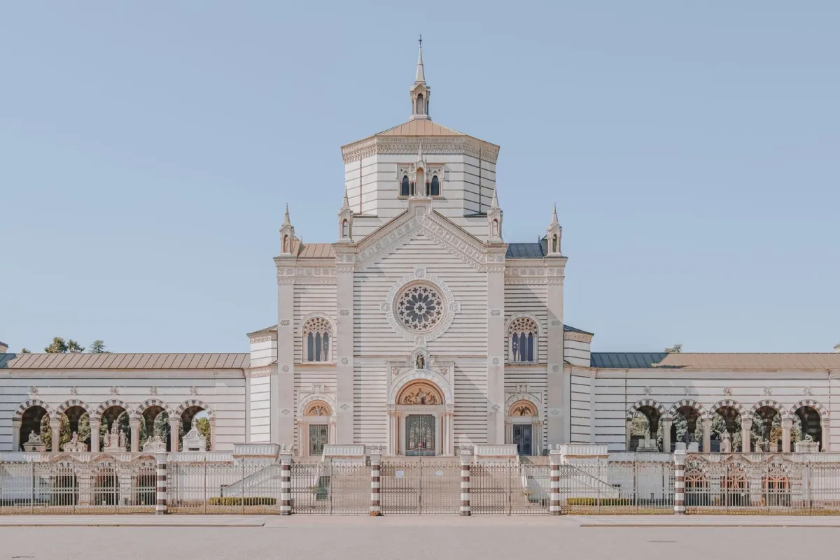 Clădirea principală (Famedio) a Cimitero Monumentale din Milano