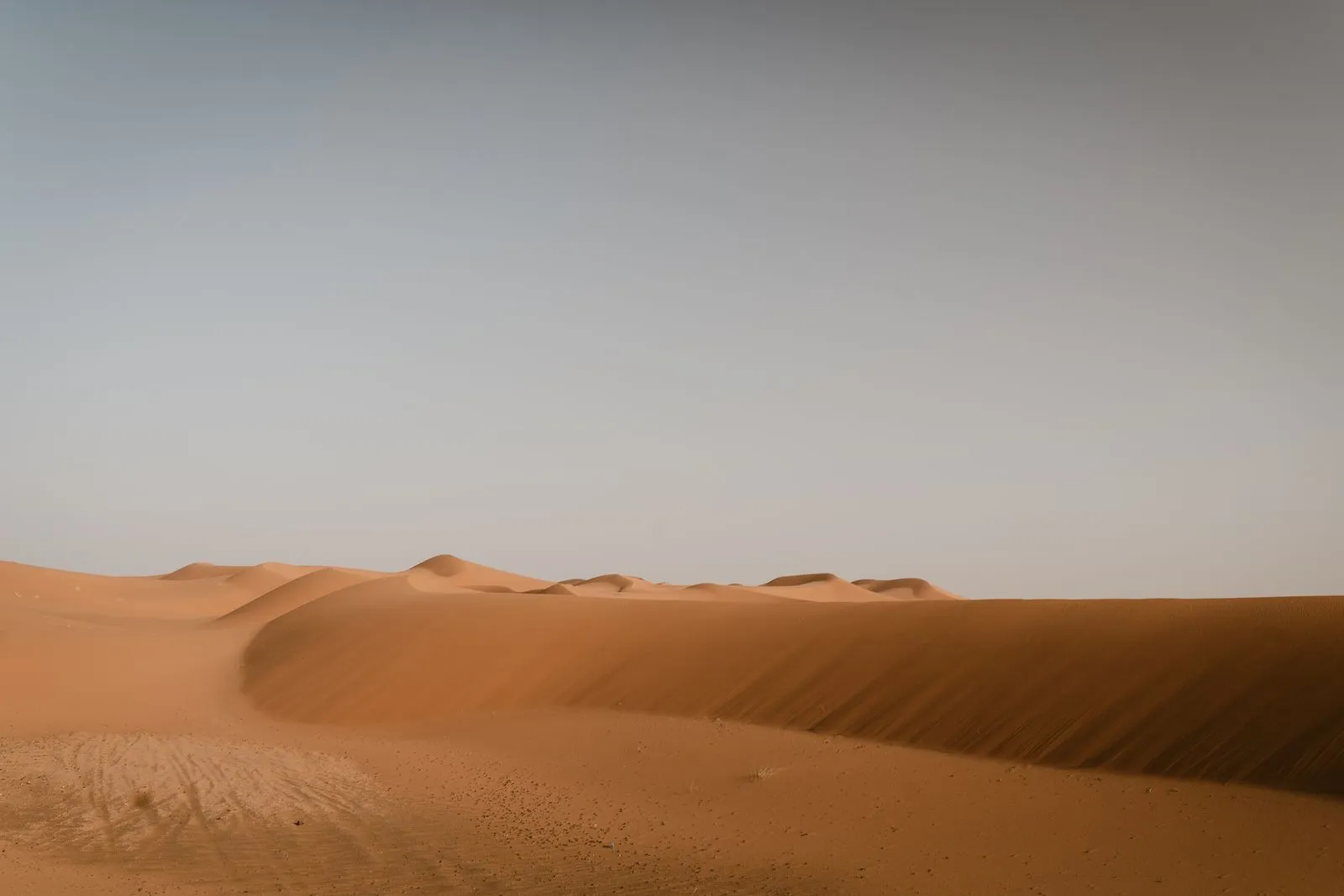 Dunele de nisip Erg Chebbi de lângă Merzouga, în Sahara marocană