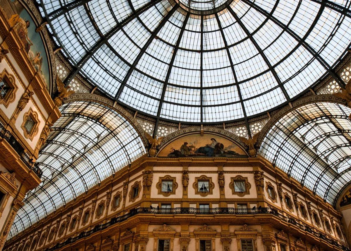 Cupola de sticlă și fier din Galleria Vittorio Emanuele II, Milano