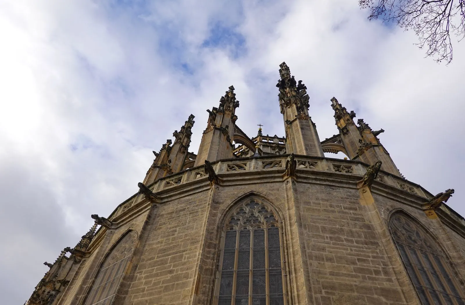 Absida gotică a Bisericii Sfânta Barbara din Kutná Hora, excursie de o zi din Praga
