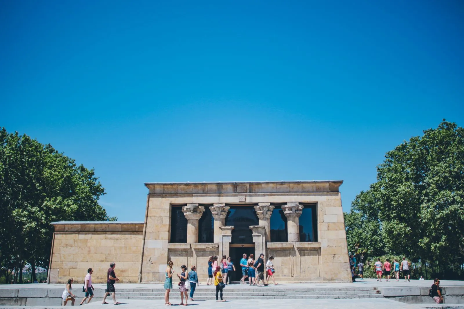 Templul egiptean Debod din Madrid, în Parque del Oeste